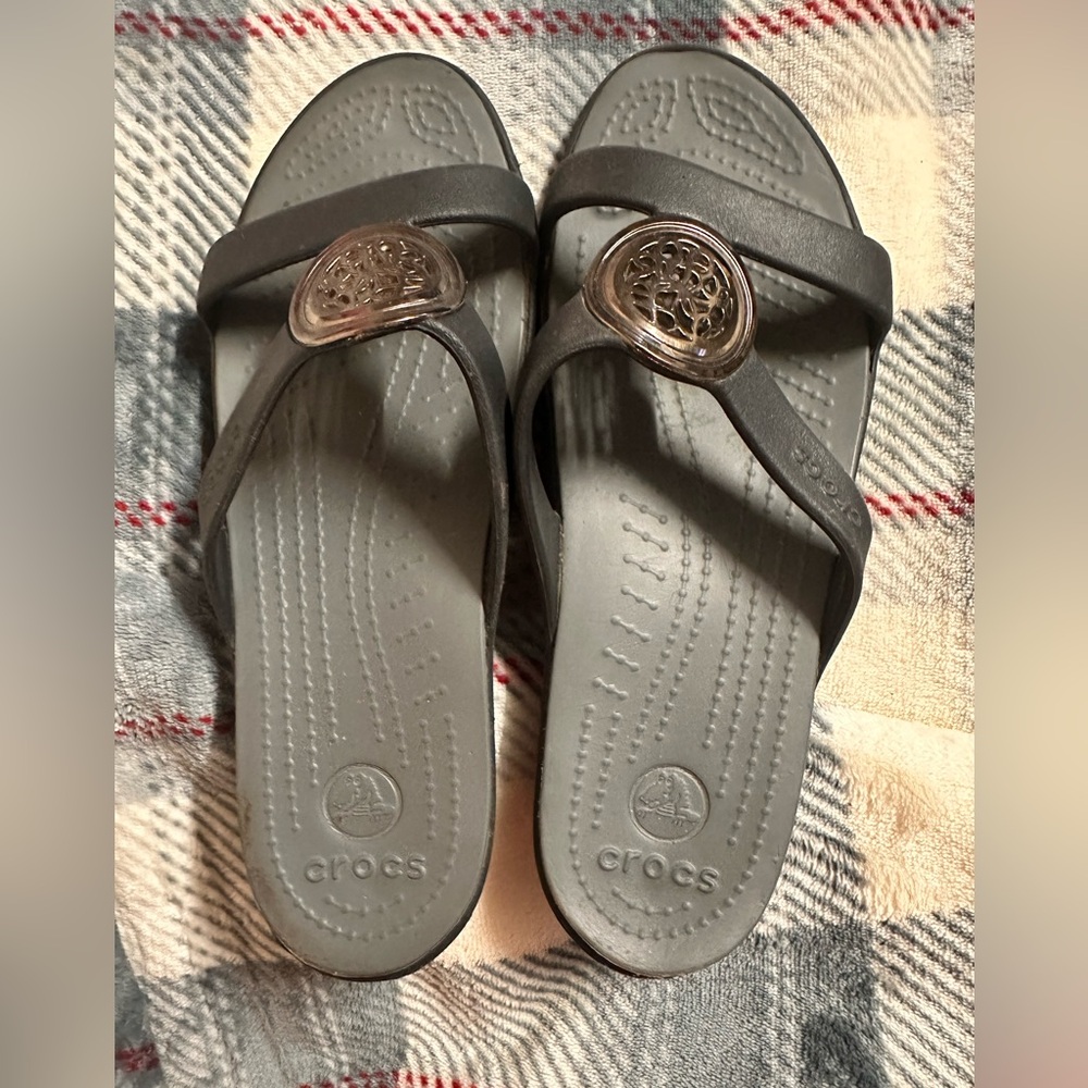 Crocs Sanrah Sandal
Size 9W